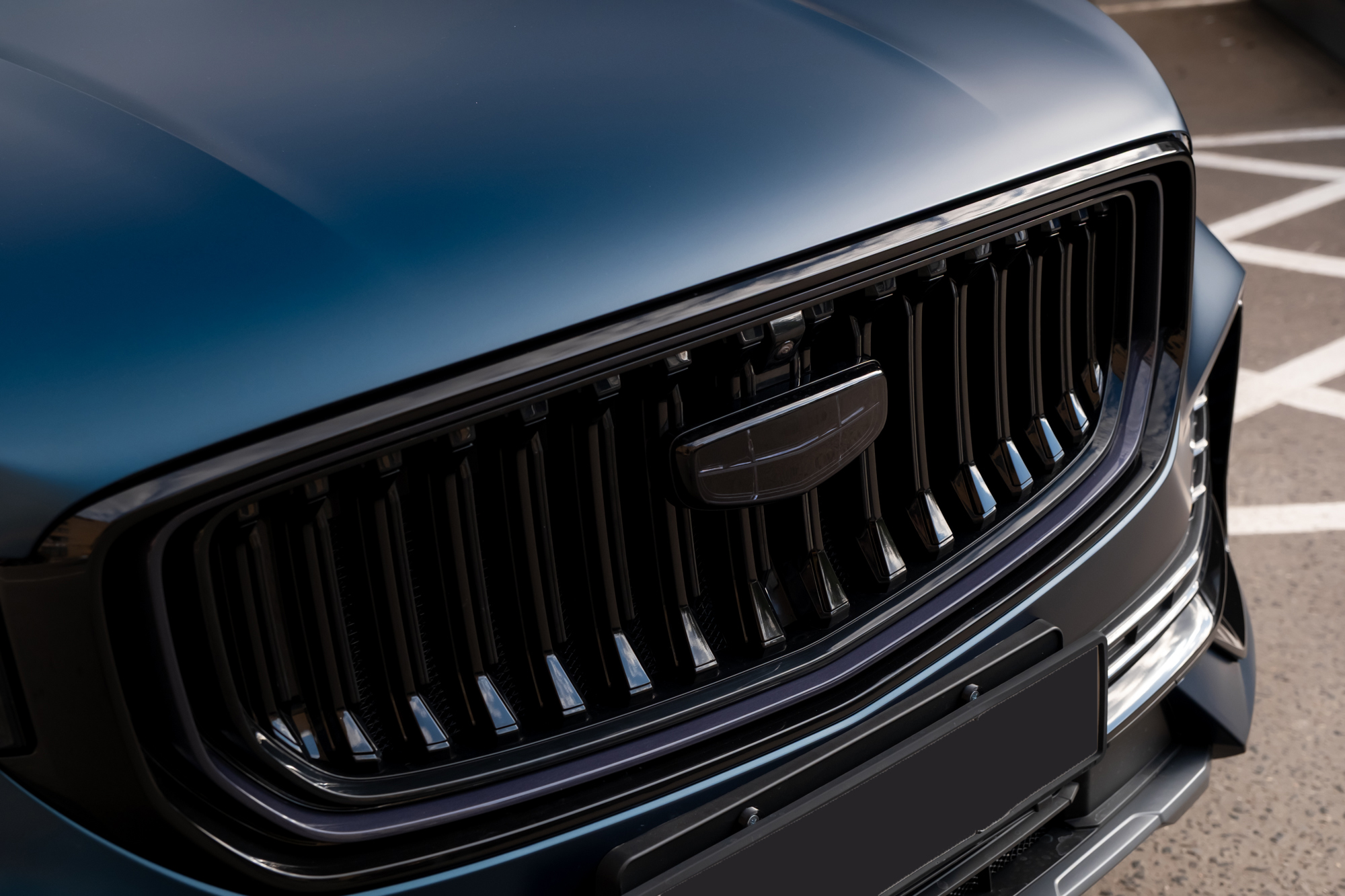 Бронирование полиуретановой матовой пленкой Geely Monjaro