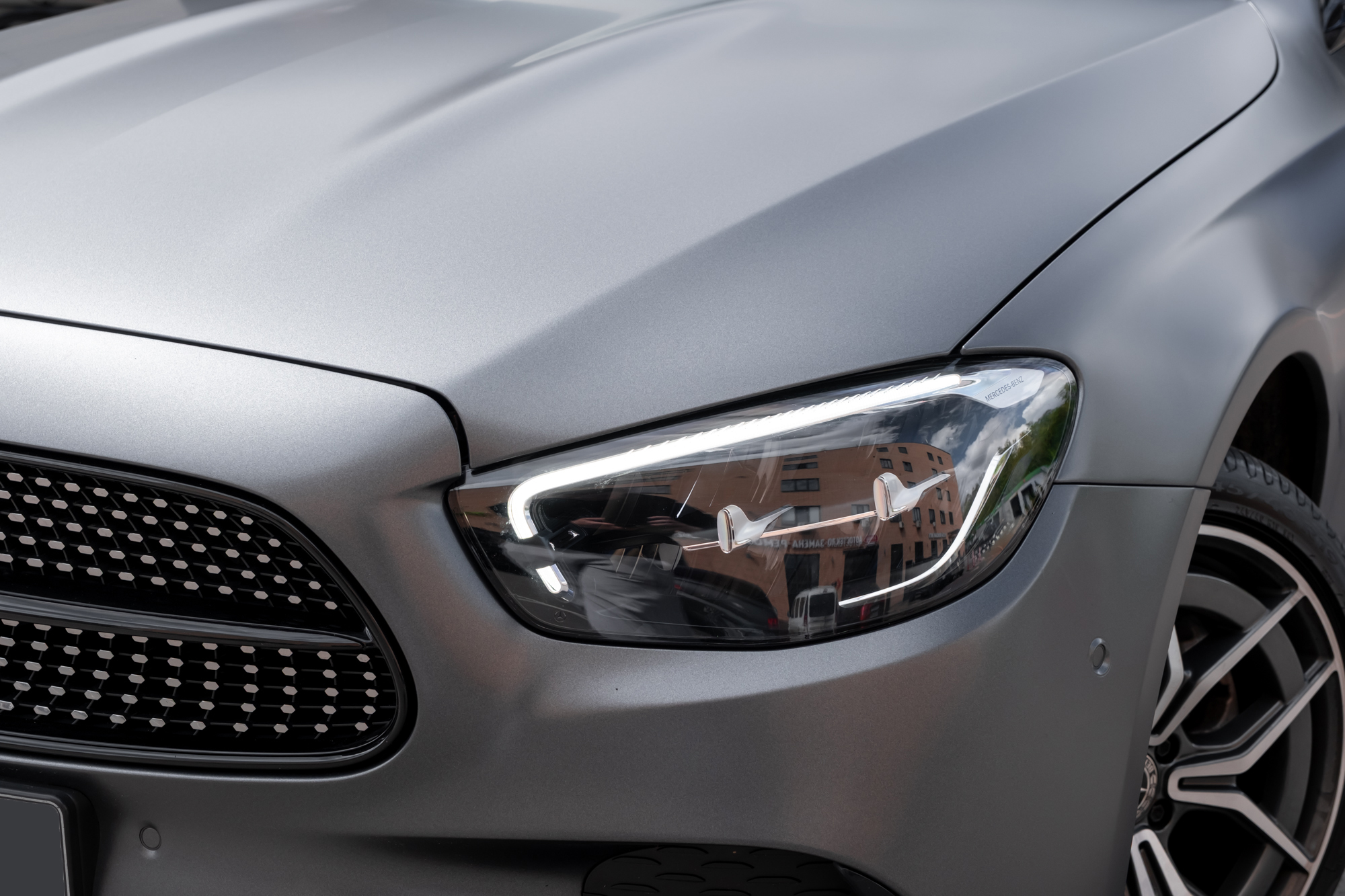 Оклейка премиальной матовой пленкой Mercedes-Benz E-Class W213