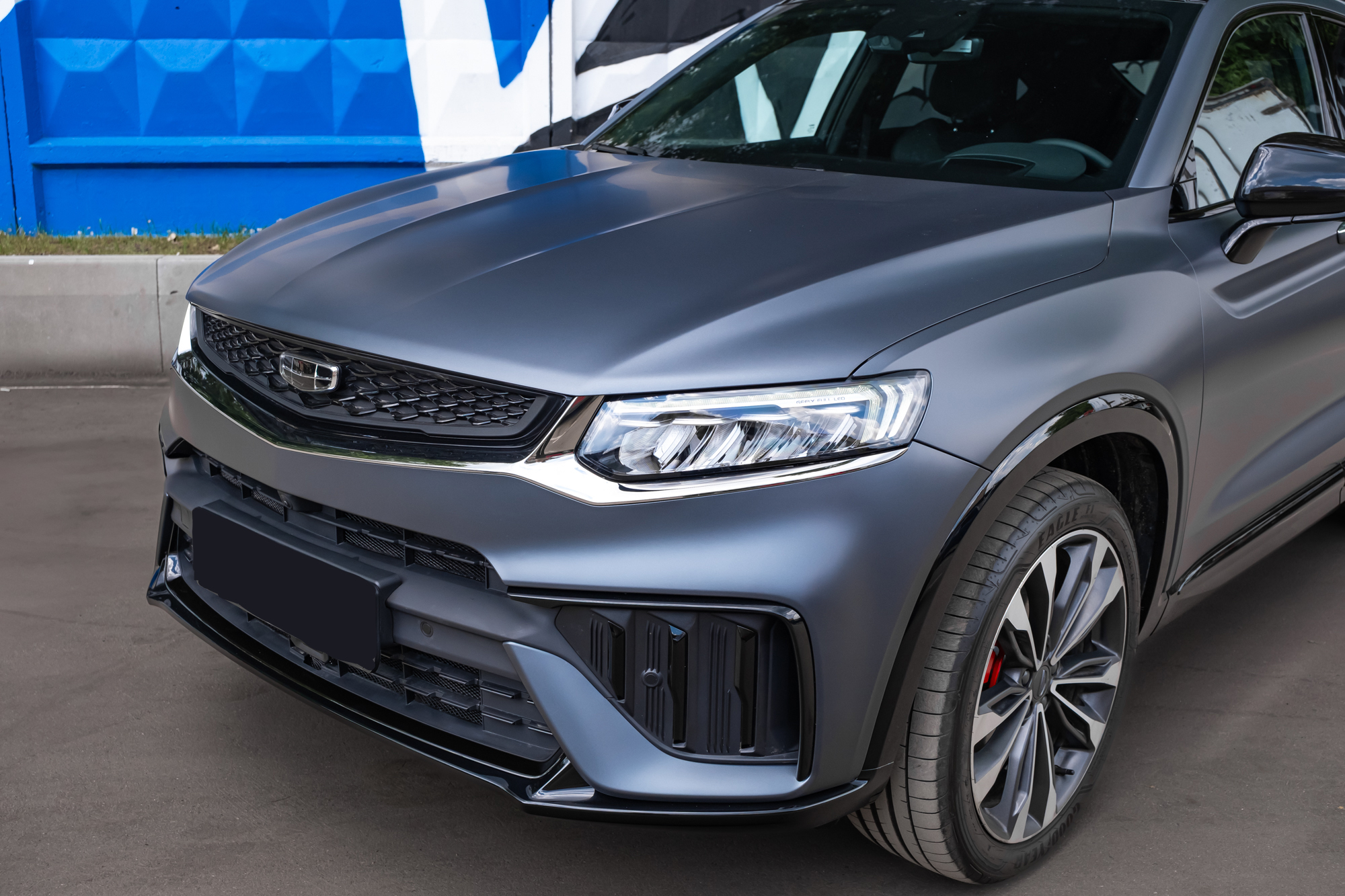 Оклейка матовой пленкой Geely Tugella